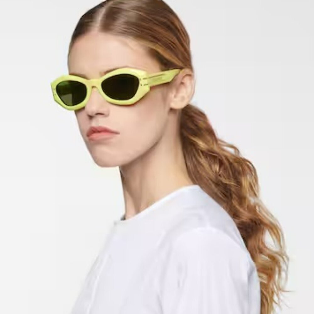 Dior DIORSIGNATURE B1U 66C0 BRAND NEW Sunglasses Yellow Green Women Butterfly